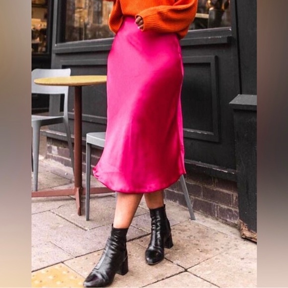 Barbie Pink Satin-Finish Midi Skirt 0092 - Picture 5 of 5